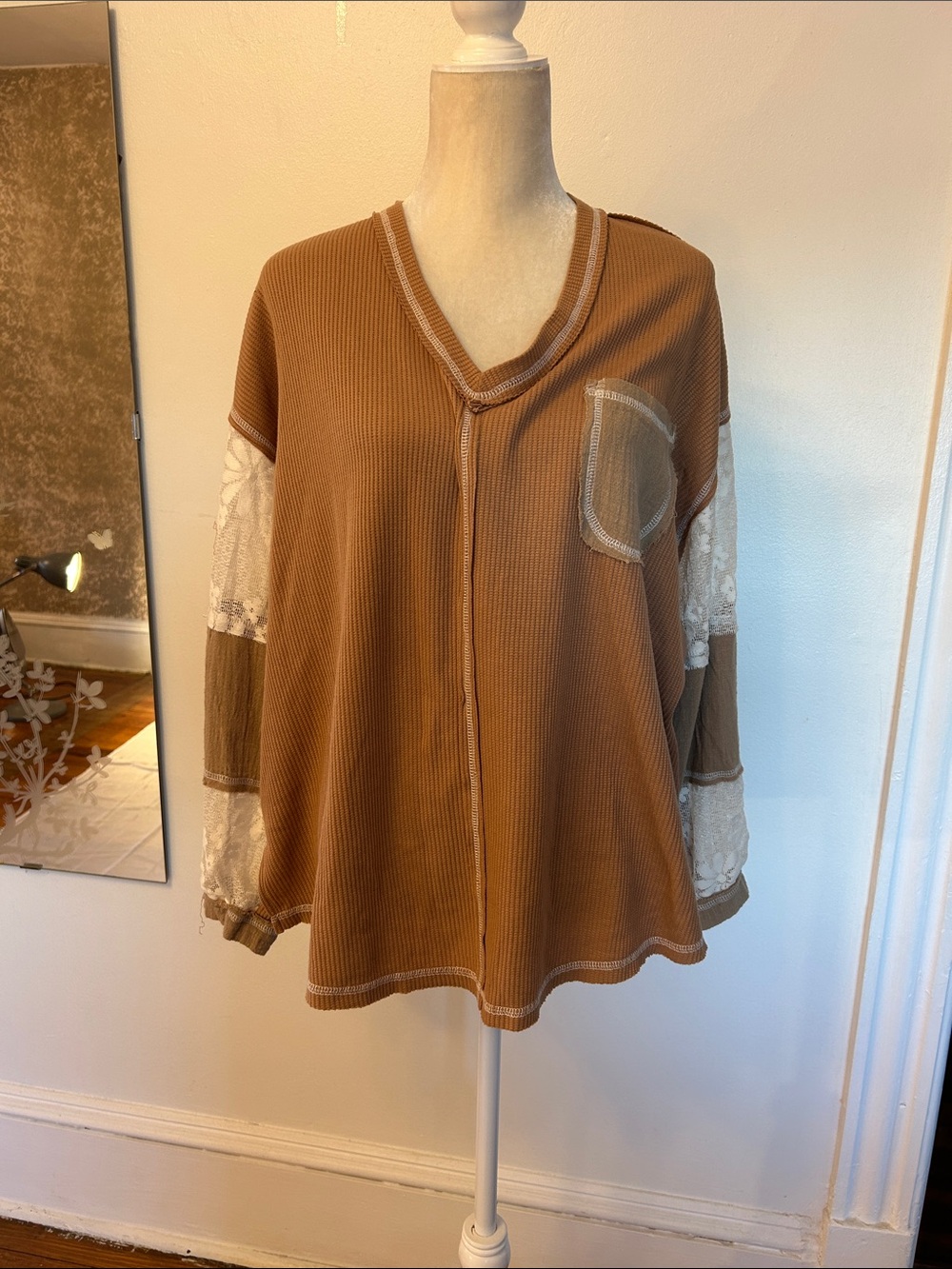 POL Brown Ribbed V-Neck Top with Lace Sleeve Panels